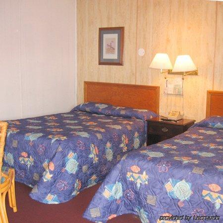 Budget Inn Lynchburg And Bedford Goode Room photo